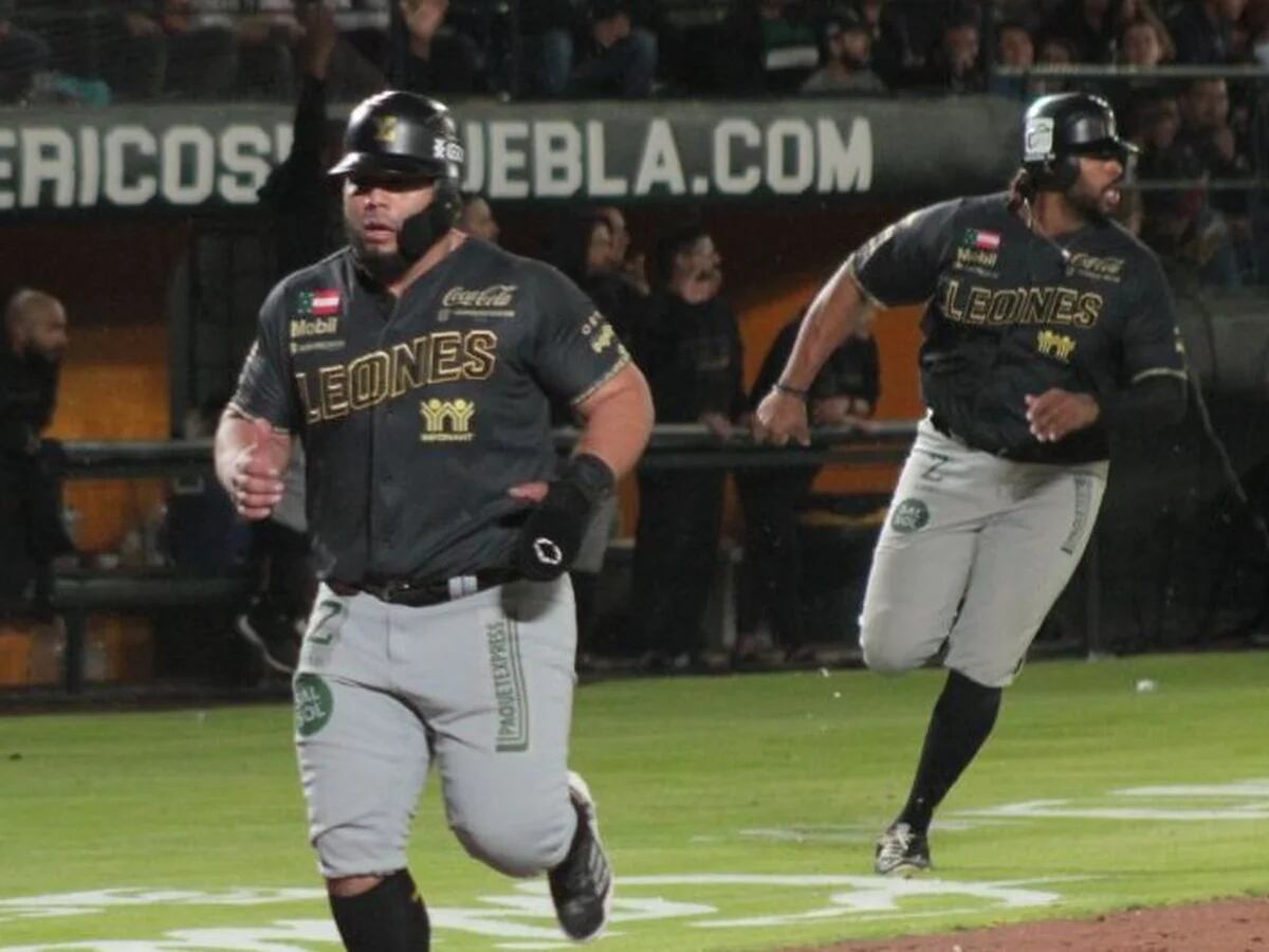 Lluvia de balas: equipo de béisbol evadió asalto en una carretera de México  pese a disparos - Infobae