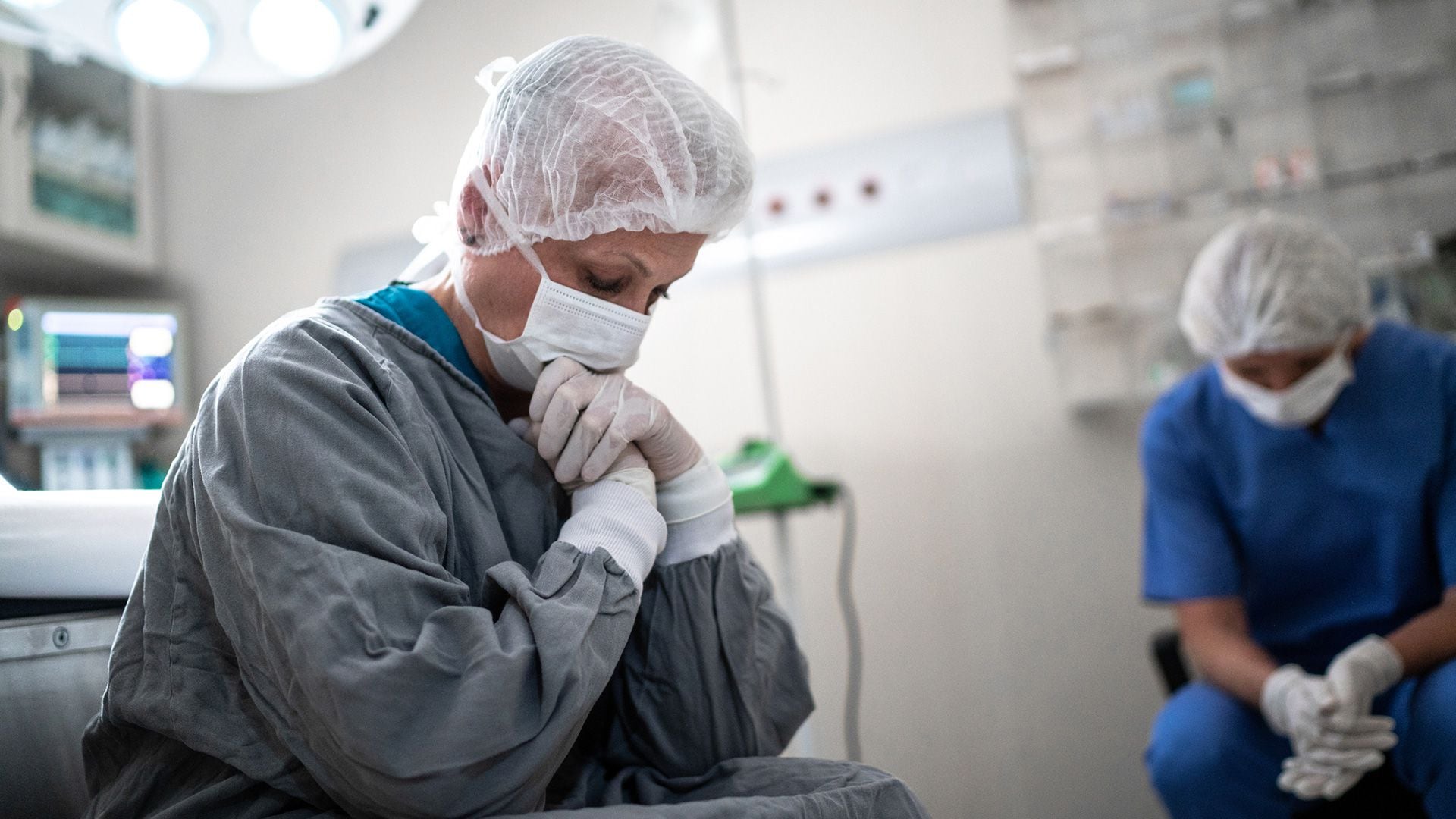 El impacto de la pandemia en la salud mental de los trabajadores de la salud  fue notorio. Por lo cual, es clave pensar estrategias de prevención para estar preparados en caso de tener que enfrentarse a una situación similar en otro momento, dicen los expertos de Ineco (Getty images)