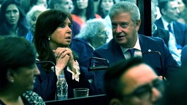 Cristina Kirchner en una de las audiencias del juicio (Foto: Télam)