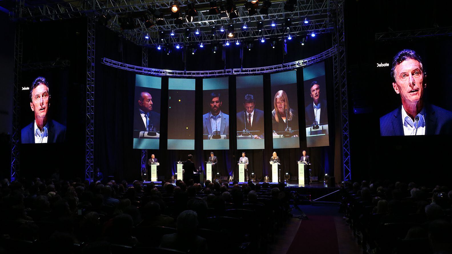 Daniel Scioli se ausentó en el primer debate presidencial de 2015, y su lugar quedó vacío durante el evento