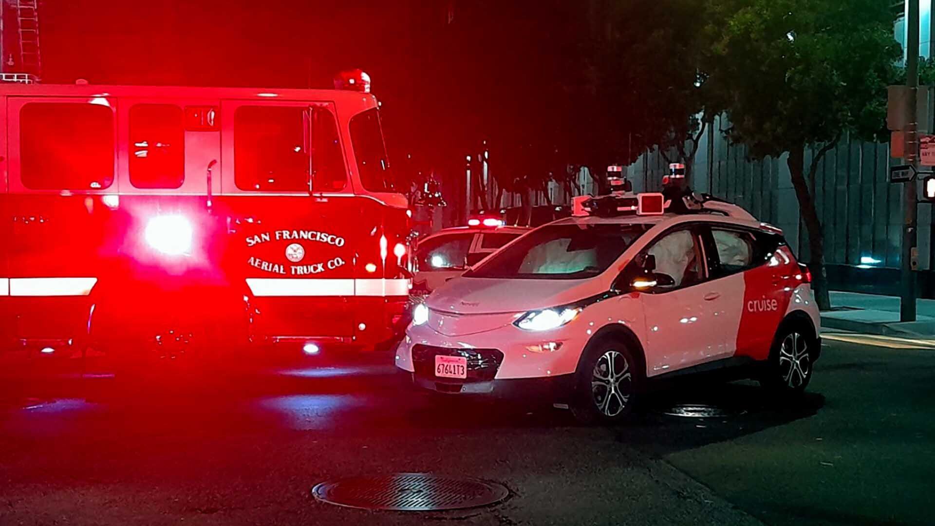 Otro revés para la conducción sin chofer por el accidente de un robotaxi en San Francisco