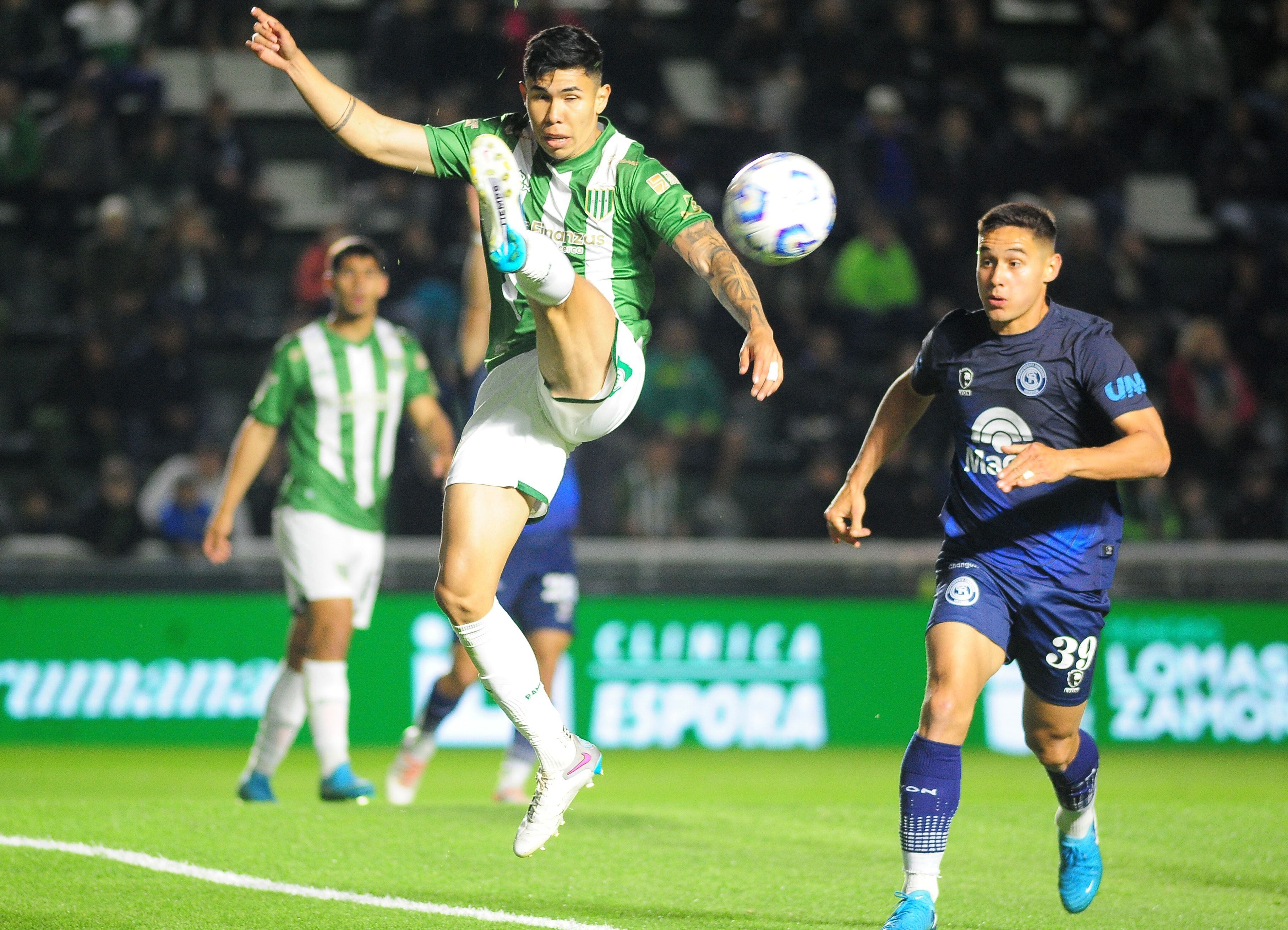 CA Banfield vs Independiente Rivadavia de Mendoza (Fotobaires)