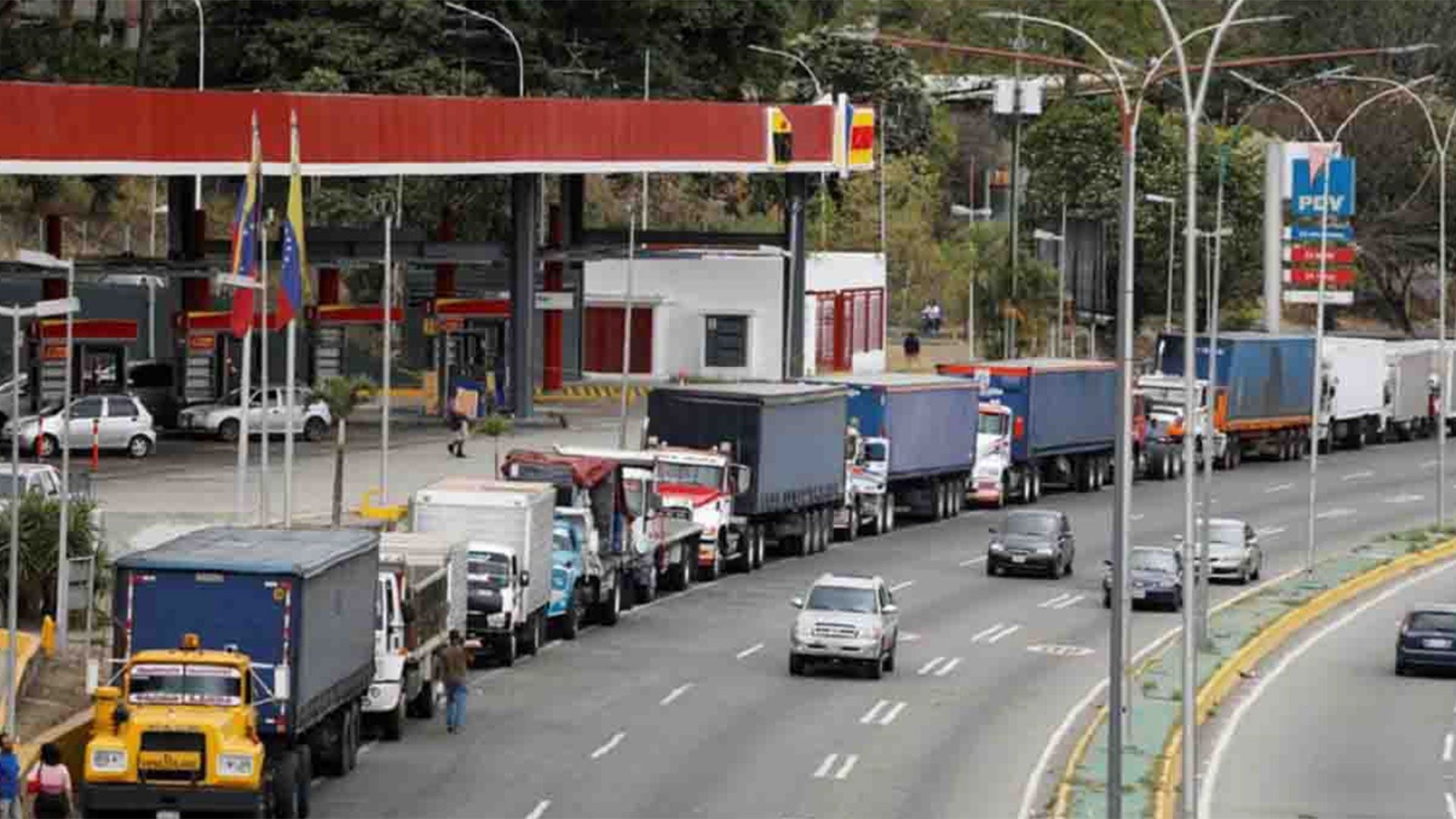 La crisis del combustible en Venezuela surgió en plena revolución y muchos años antes de las sanciones de EEUU