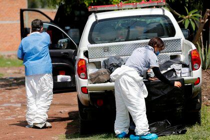 Aún se encuentran fosas clandestinas en toda la república (Foto: EFE / Francisco Guasco)