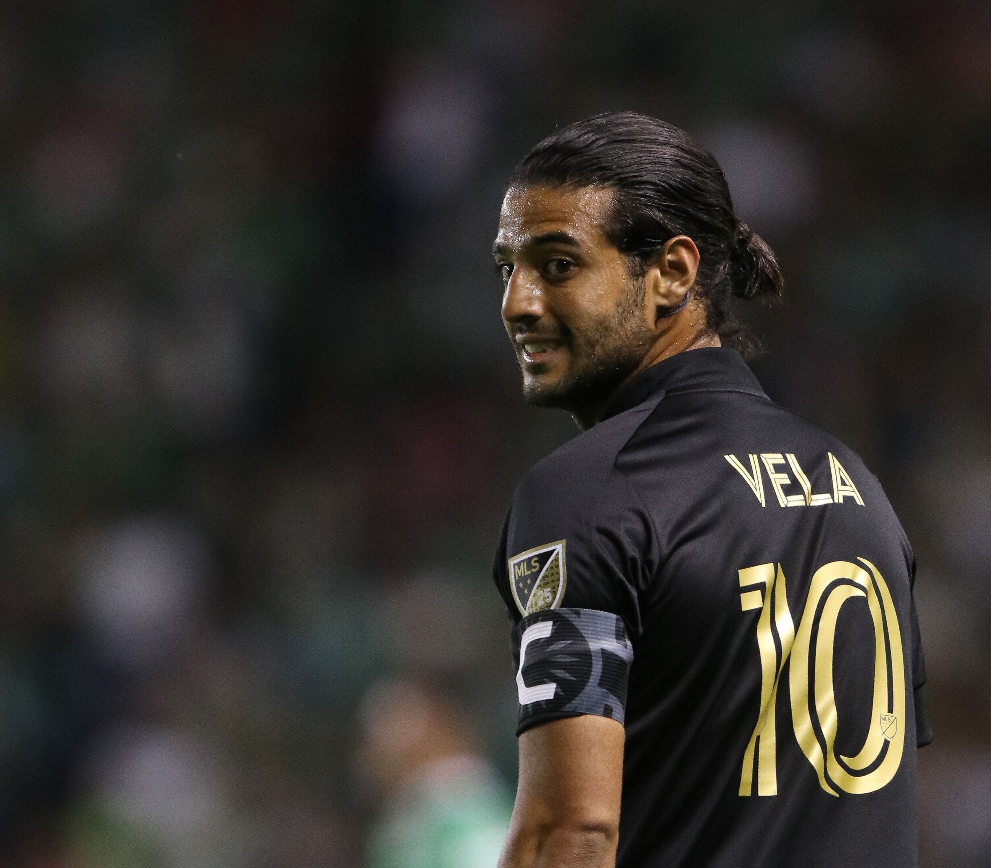 Carlos Vela presenta el nuevo jersey del LAFC - Uno TV