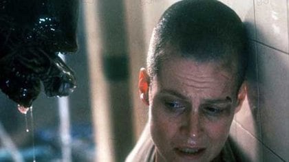 Sigourney Weaver en la escena más emblemática de "Alien"