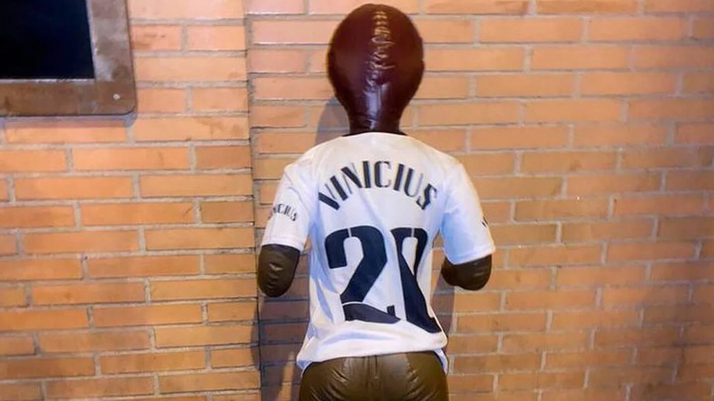 Real Madrid: Una muñeca sexual fue la clave para detener a los ultras que  colgaron un muñeco de Vinicius: la Operación Sandra