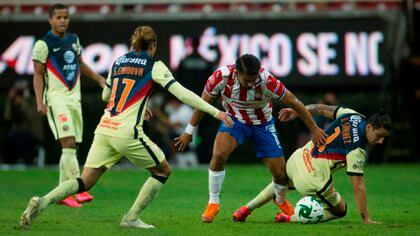 El Tata ha prometido que los mejores partidos como el Clásico Nacional entre EEUU y Shivas serán en Liguila (Foto: Francisco Quasco / EFE)