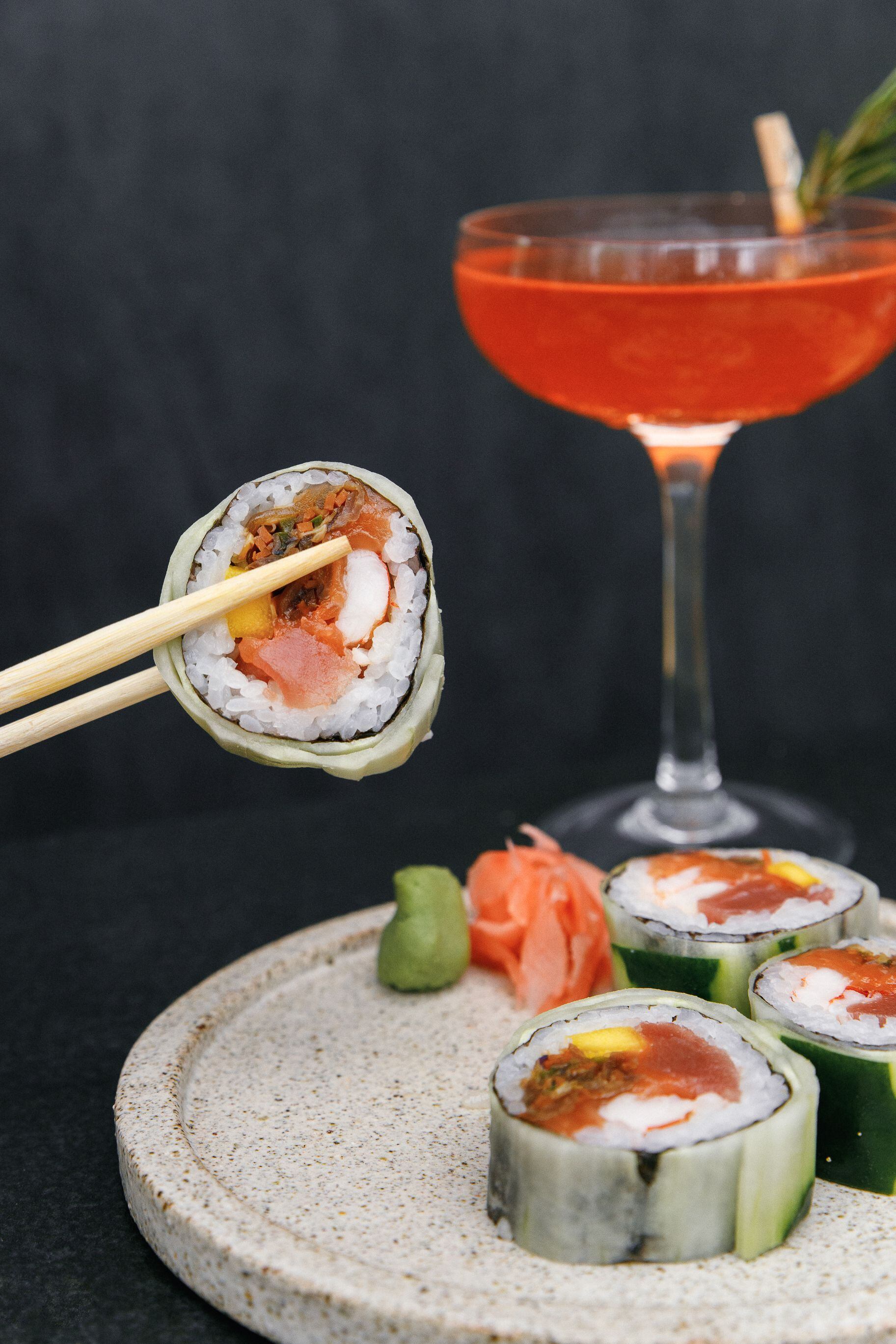 Maridaje de la exquisita comida japonesa con el fascinante mundo