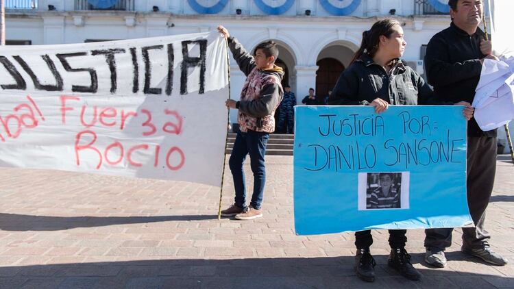 Los vecinos marcharon para pedir justicia (Adrián Escandar)