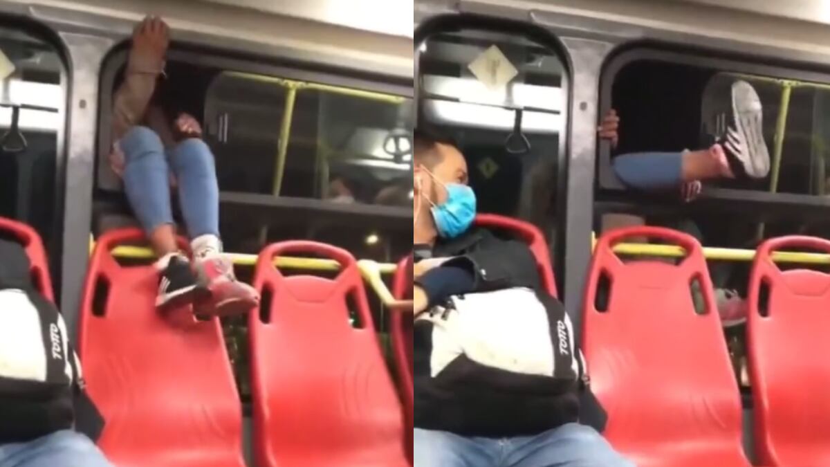 Mujer se bajó de un TransMilenio por una ventana con una curiosa maniobra y  el video se hizo viral - Infobae