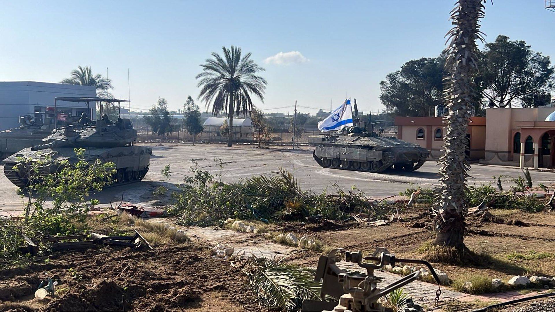 07/05/2024 Carros de combate del Ejército de Israel tras la toma militar del lado palestino del paso de Rafá, situado en el sur de la Franja de Gaza y en la frontera con Egipto POLITICA Europa Press/Contacto/Lv Yingxu 