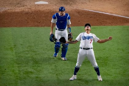 El mexicano retiró a nueve bateadores en su última aparición y sumó a los Dodgers a la Serie Mundial (Foto: Reuters)