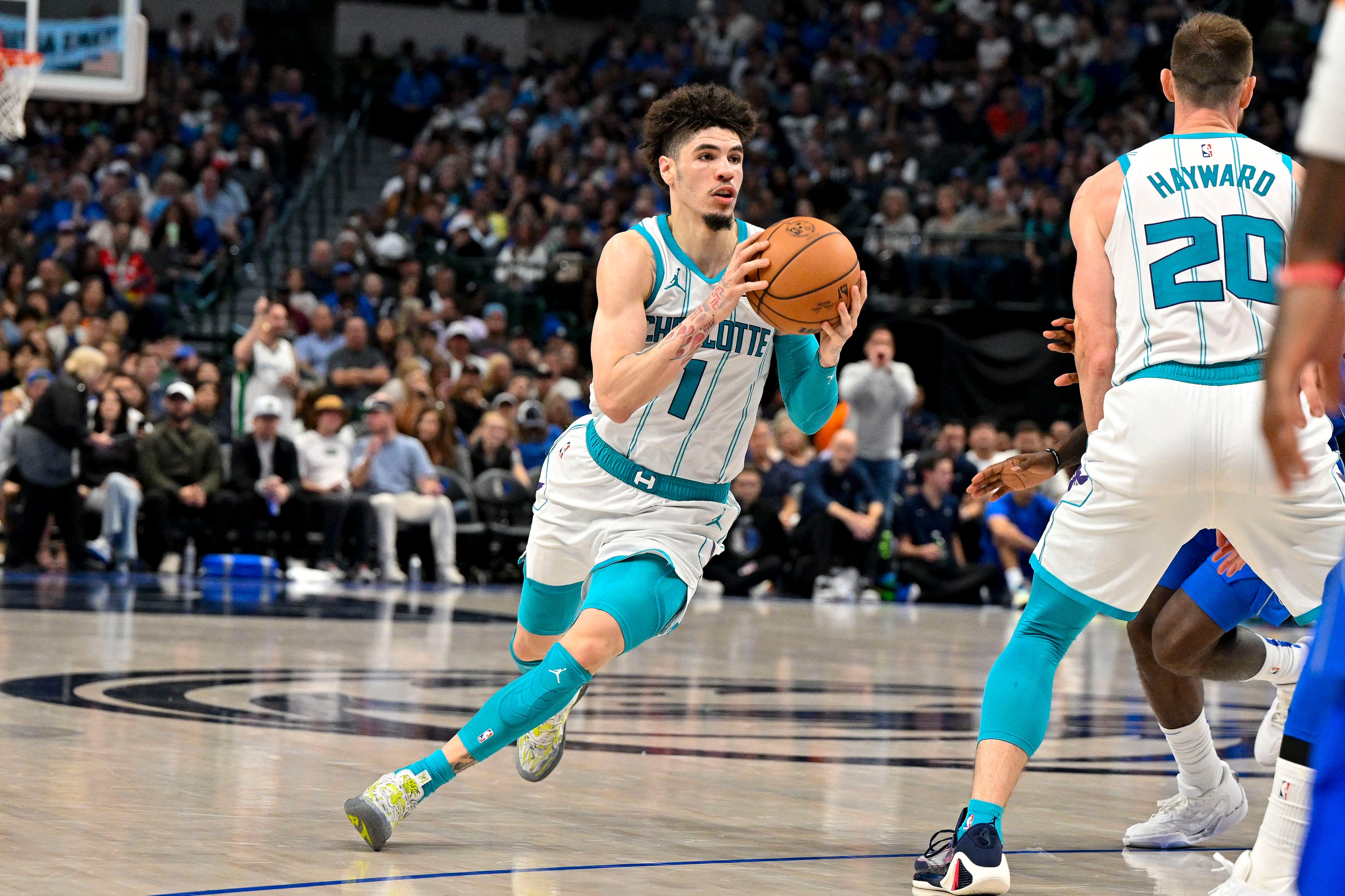 LaMelo Ball, figura de Charlotte Hornets, tiene problemas comerciales con la NBA (Jerome Miron-USA TODAY Sports)