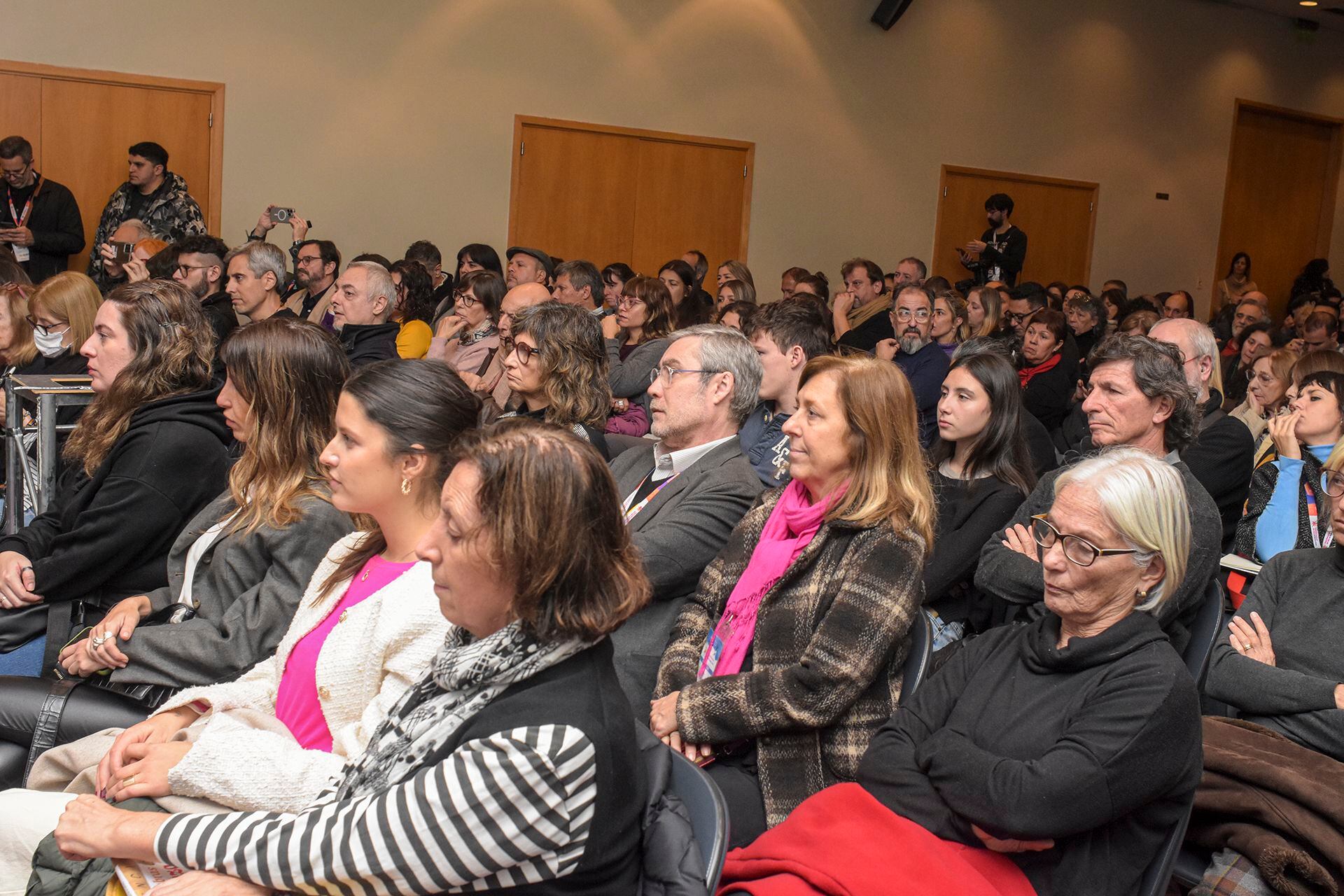 Debate en la Feria, Lucas Llach, Hernán Lombardi, Alejandra Laurencich, Martín Kohan, María O'Donnell