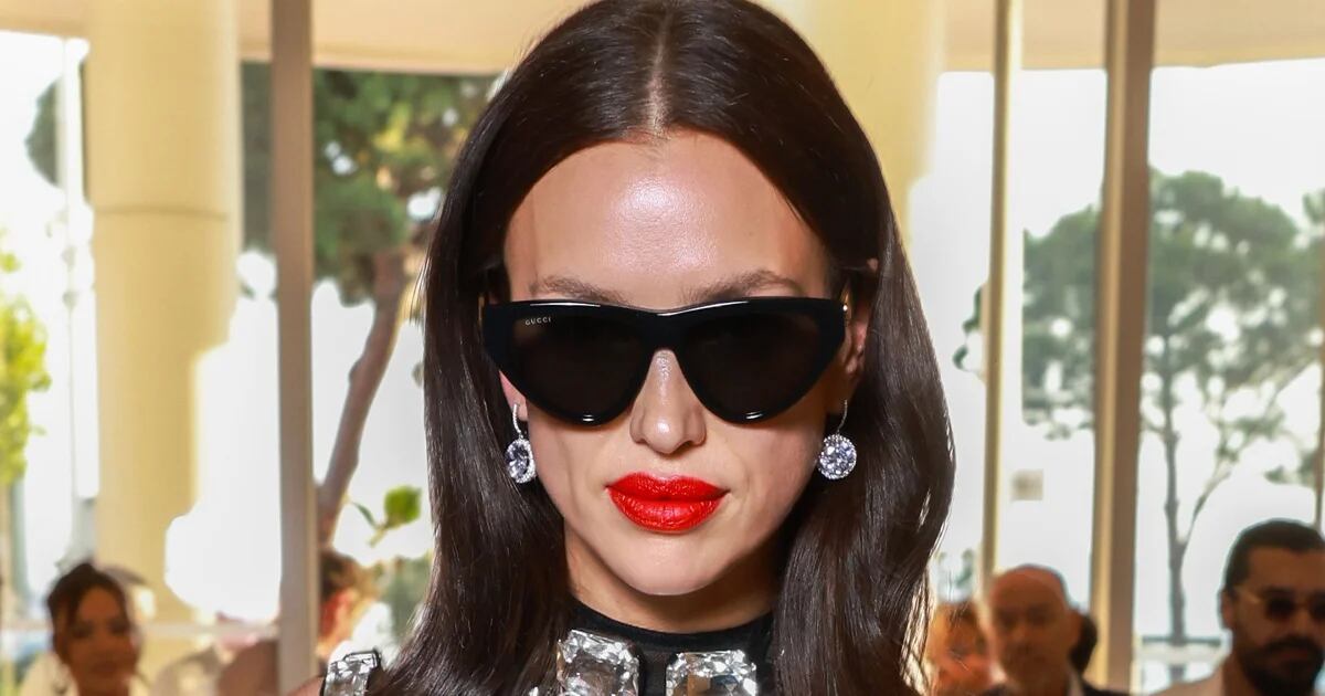 The controversial makeup model Irina Shayk wore at London Fashion Week