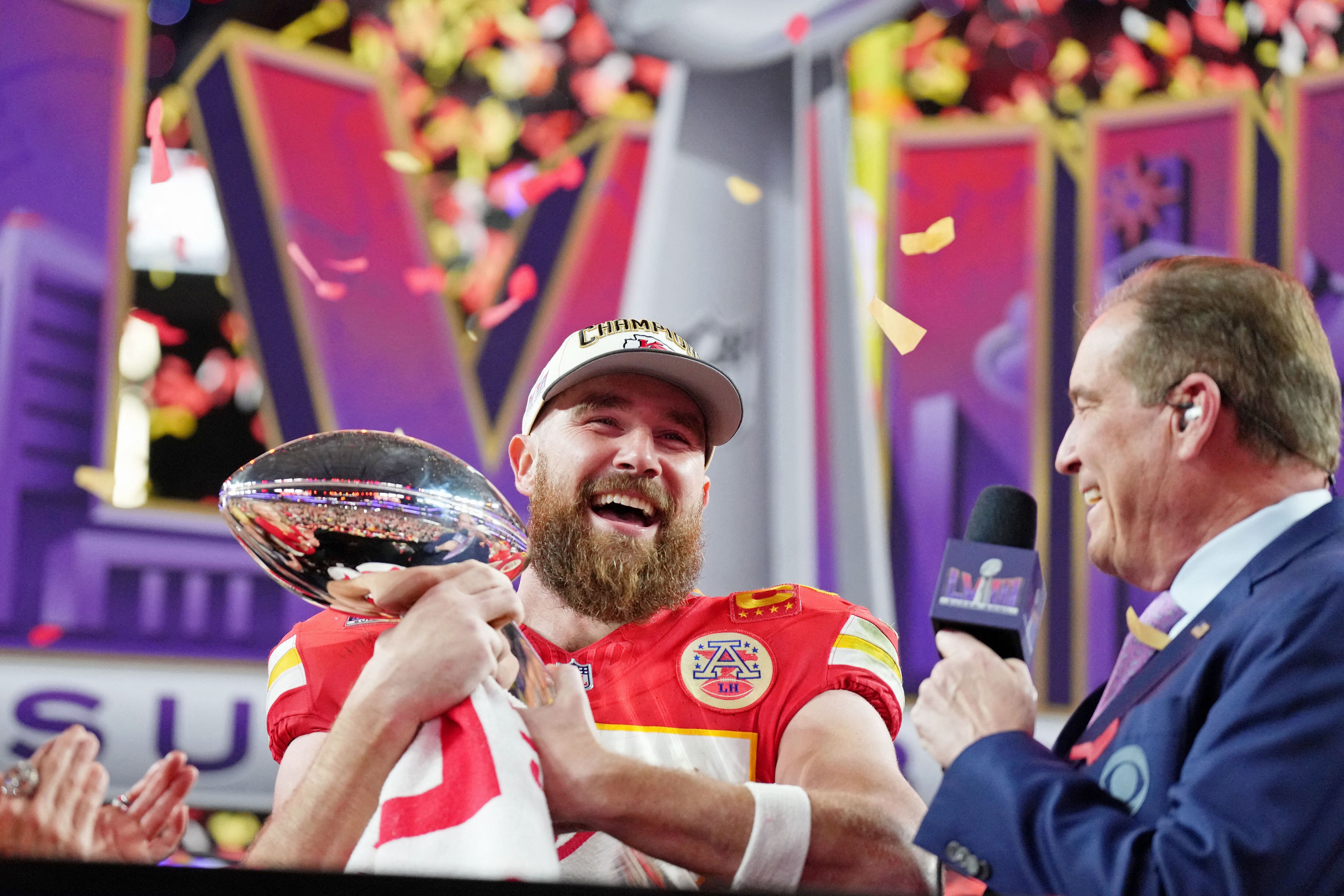 La celebración de Travis Kelce al finalizar el partido (Kirby Lee-USA TODAY Sports)