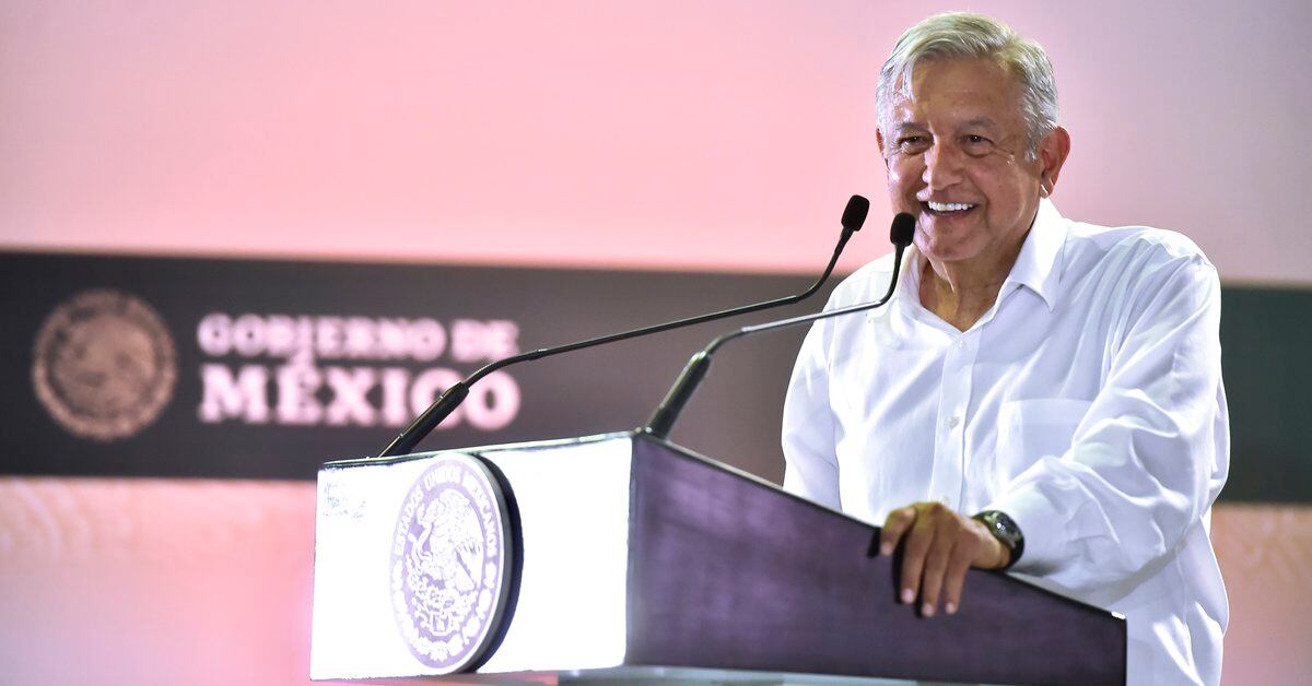 “Esta pandemia que tanto ha echado a perder terminará y nos volveremos a encontrar y nos abrazaremos como hermanos”: AMLO