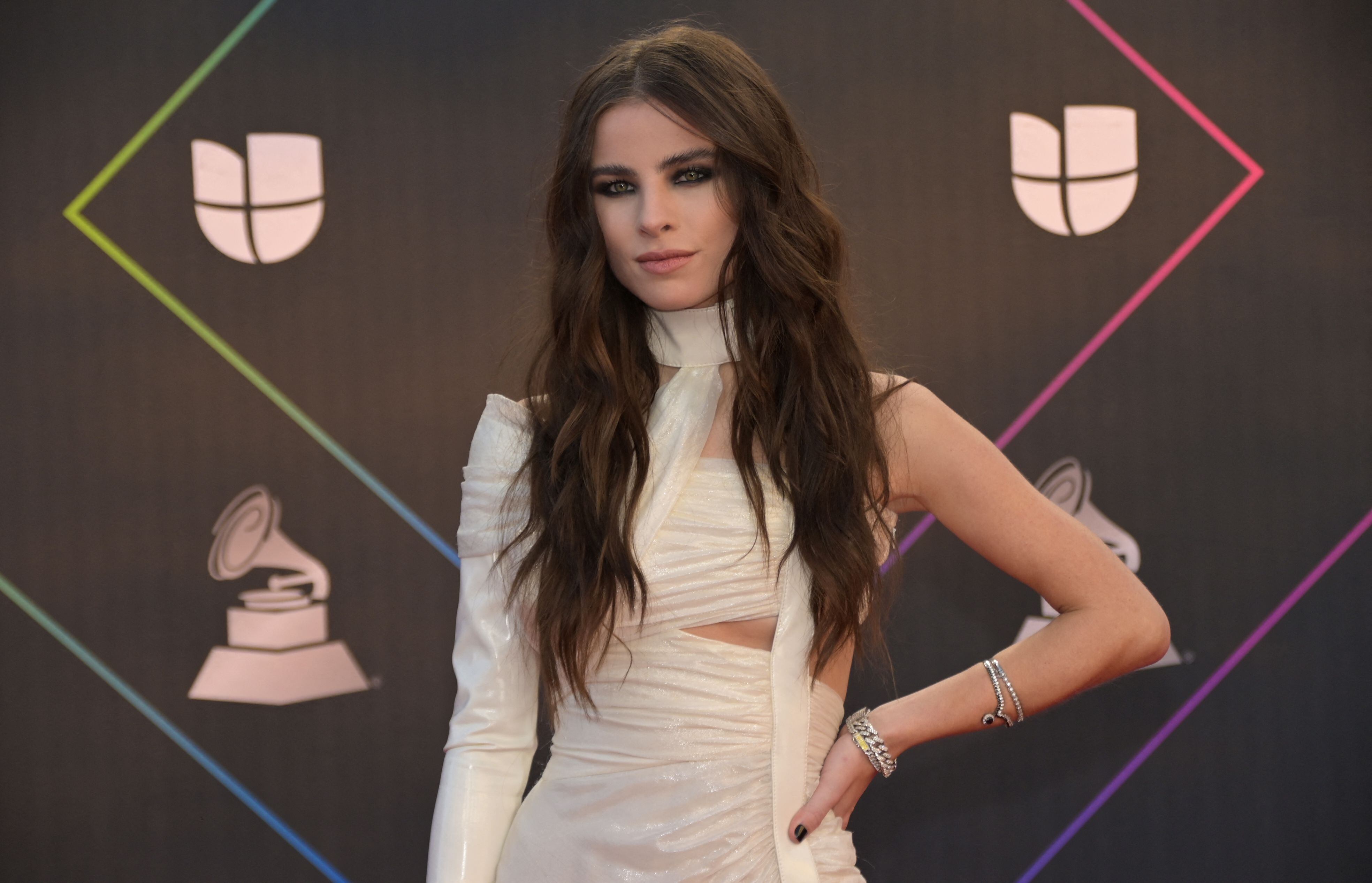 Brazilian singer Giulia Be arrives for the 22nd Annual Latin Grammy awards at the MGM Grand Arena in Las Vegas, Nevada, November 18, 2021. (Photo by Bridget BENNETT / AFP)