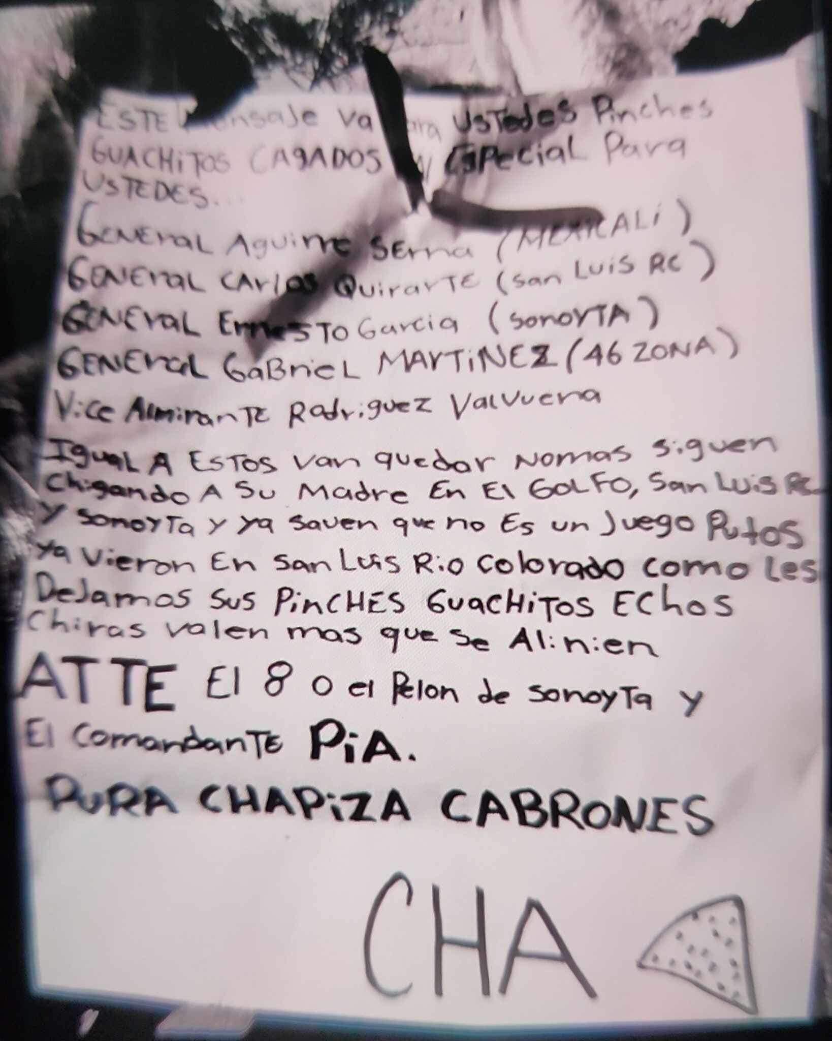 Junto a los restos humanos fue localizado un narcomensaje firmado por "La Chapiza" (Foto: Twitter@calvariae_locus)