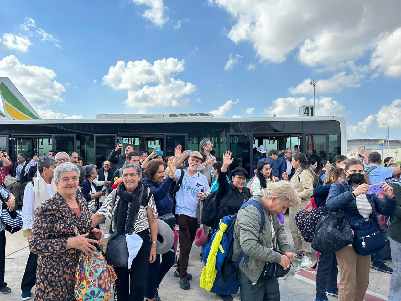 Colombianos regresan al país en el avión de la FAC desde Israel. - crédito FAC