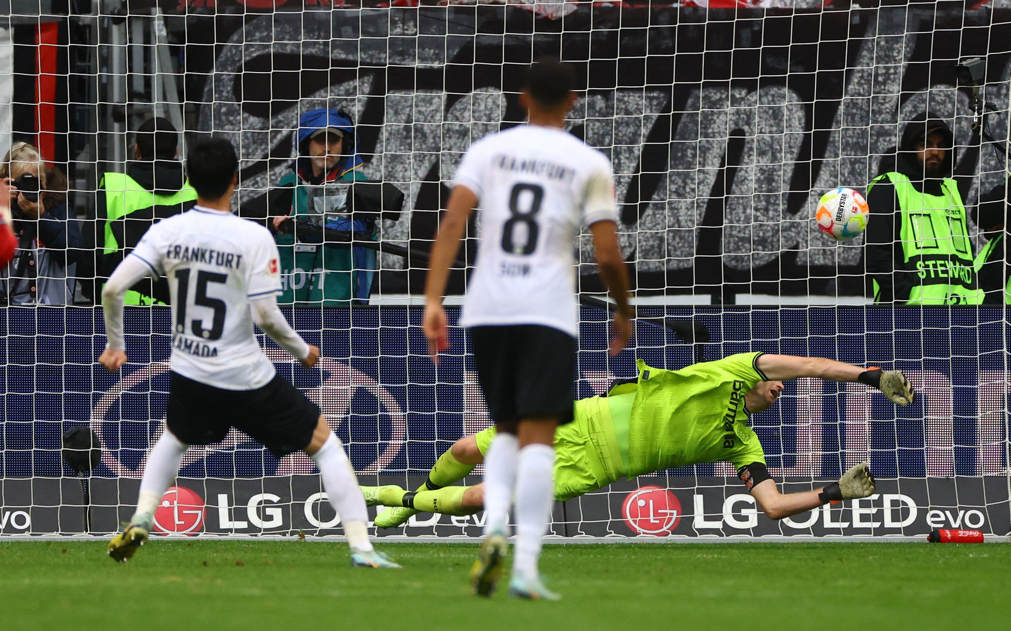 Rafael Santos Borré Asiste En La Goleada De Eintracht Frankfurt Sobre