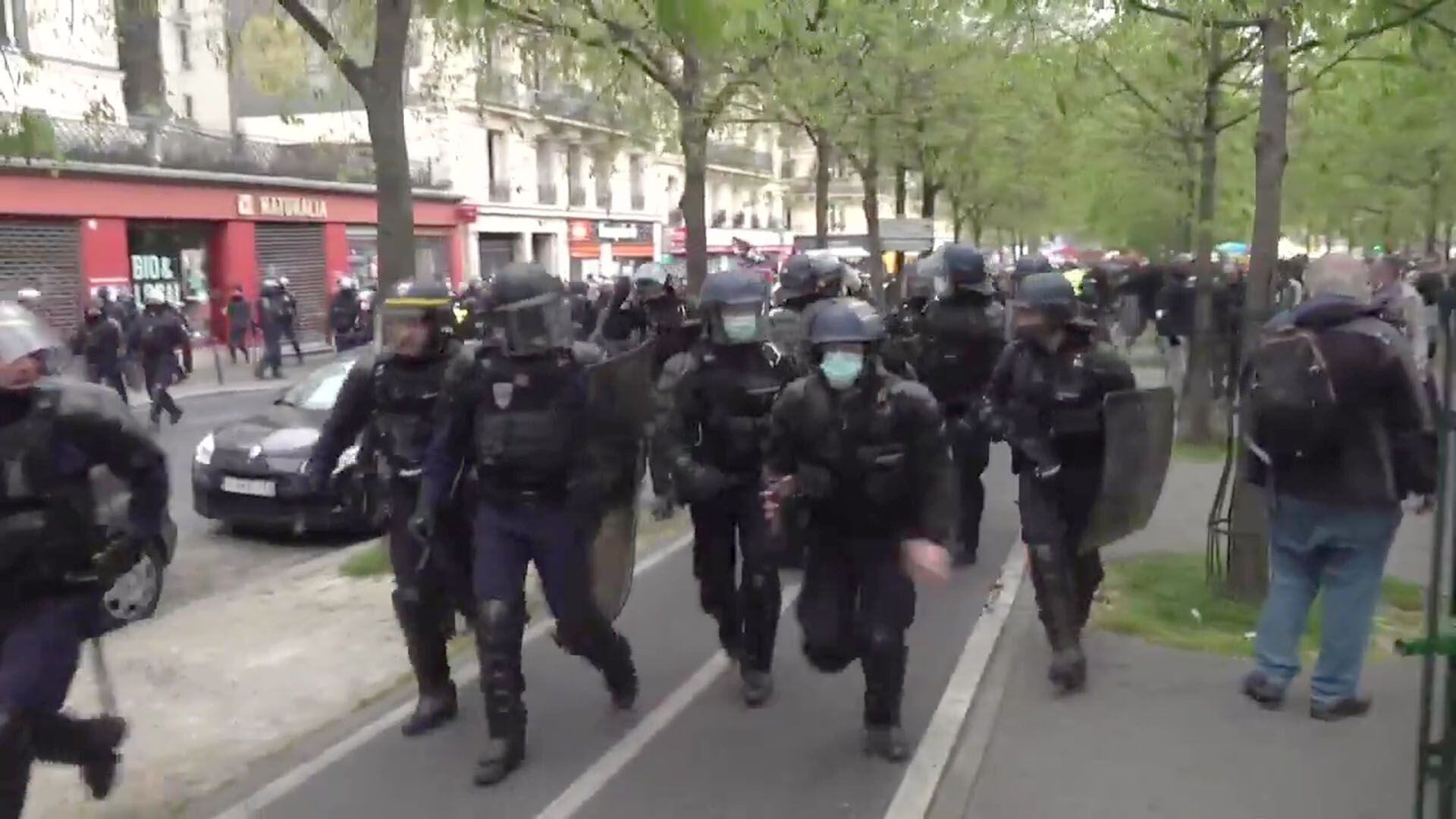 protestas paris dia del trabajador 1 ro de mayo capturas