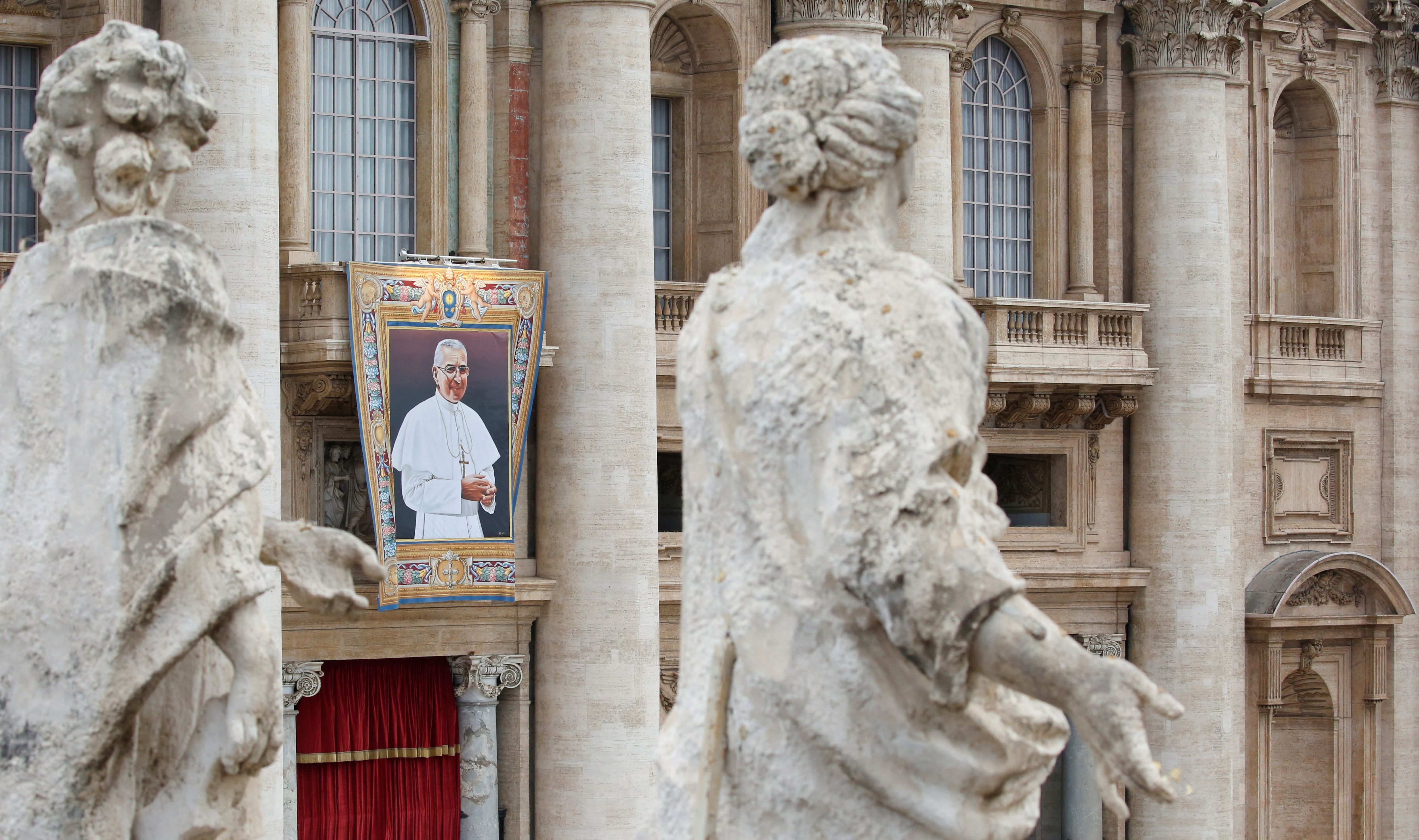 A general view during a mass for the beatification of Pope John Paul I in St. Peter's Square at the Vatican, September 4, 2022. REUTERS/Remo Casilli