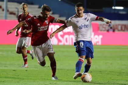 Gabriel Neves, una de las opciones que estudia River para la mitad de la cancha (REUTERS/Raul Martinez)