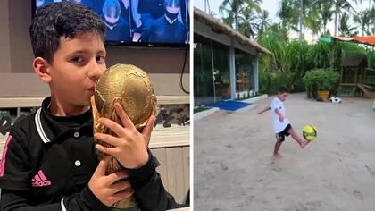Latino Hispano Niño De 8 Años Juega Con Una Pelota De Fútbol Muy
