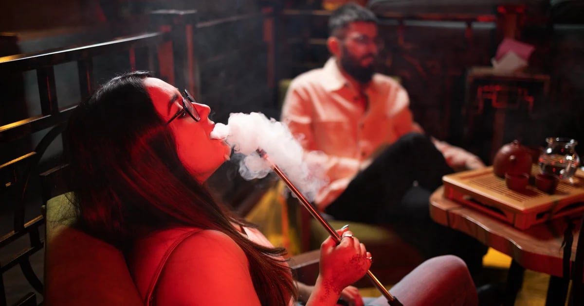 Here’s what happens to your body when you smoke hookah and all the illnesses it can cause