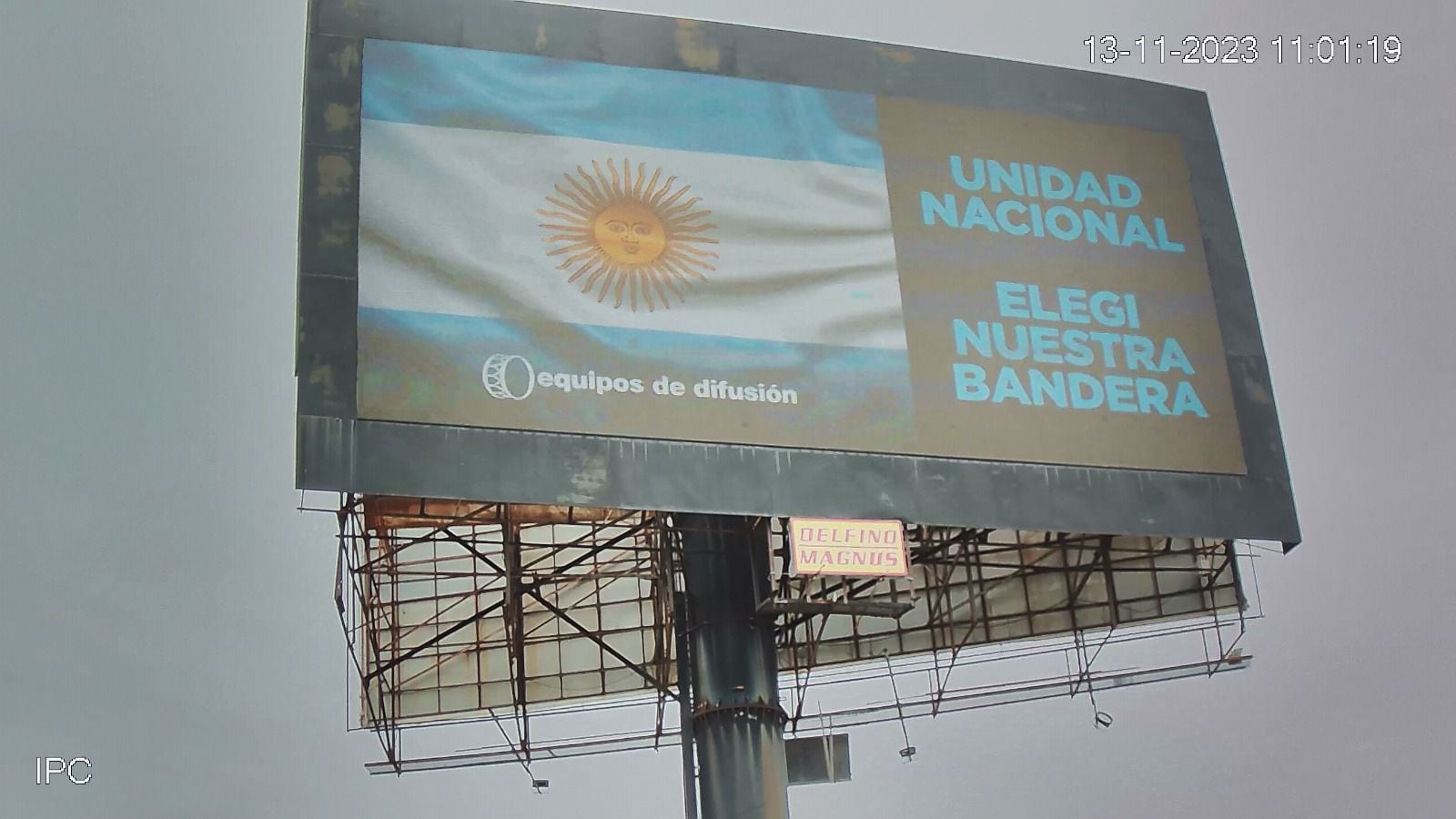 carteles de “Unidad Nacional"