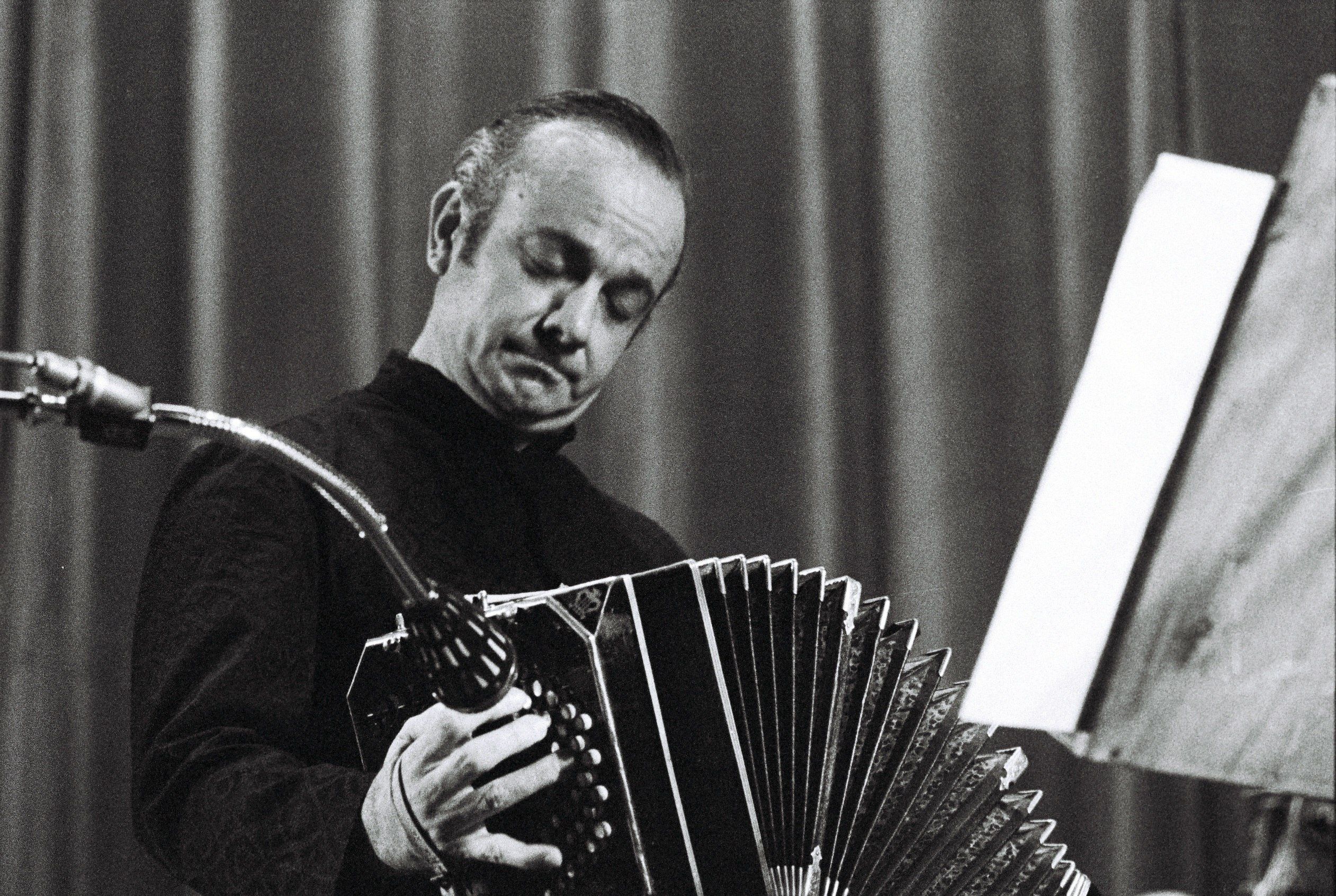 Astor Piazzolla (1921-1992), uno de los más grandes músicos argentinos de la historia (Foto: EFE/Pupetto Mastropasqua) 