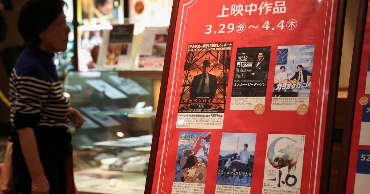 日本でもついに『オッペンハイマー』が上映されるが、センシティブな内容と広島の暴動についての警告が伴う