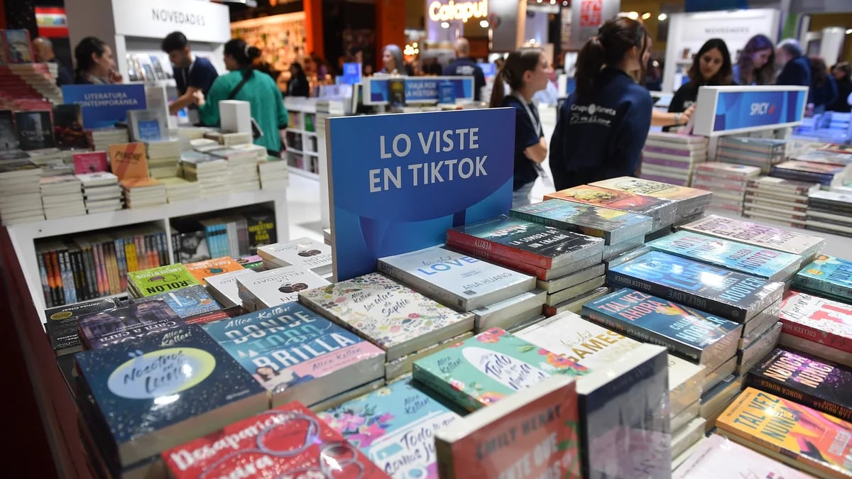 La literatura según TikTok: una comunidad que crece y su “primer approach” en la Feria del Libro