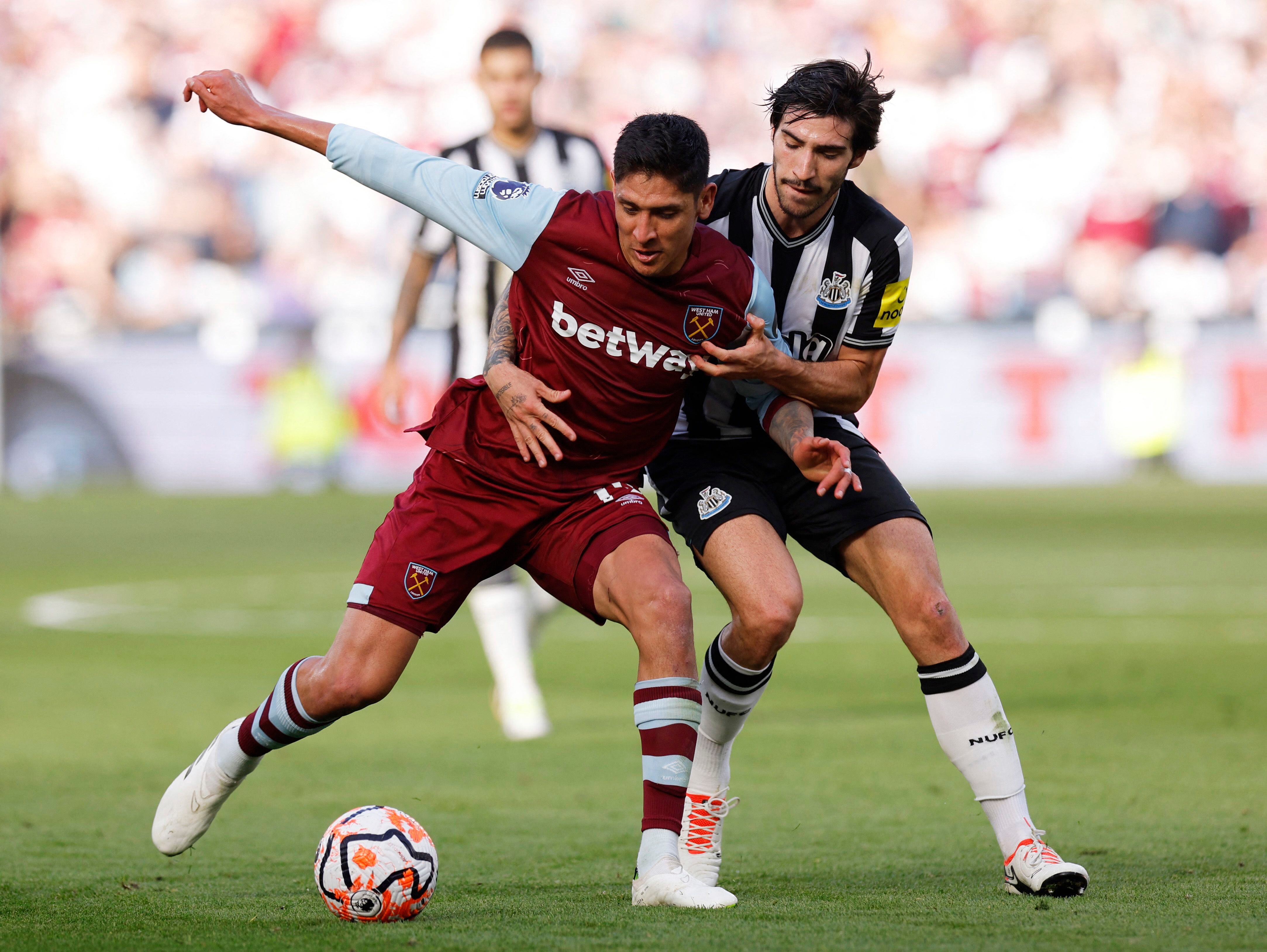 Edson Álvarez es el jugador de la selección mexicana con mejor valor en su carta (Reuters/Andrew Couldridge) 