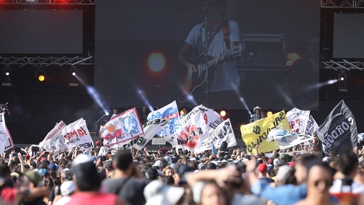 Más de 65 mil personas colmaron el predio del Aeródromo de Santa María de Punilla, la sede del Cosquín Rock (Mario Sar)