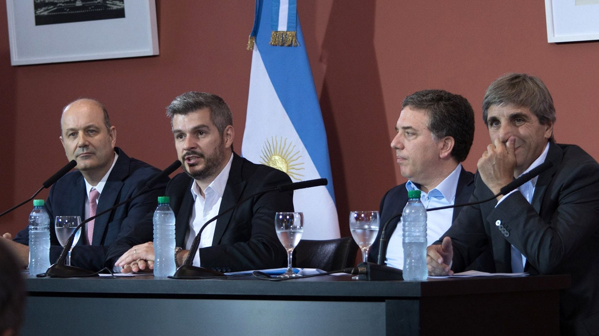 La conferencia de prensa de Peña, Dujovne, Caputo y Sturzenegger  del 28 de diciembre de 2017 