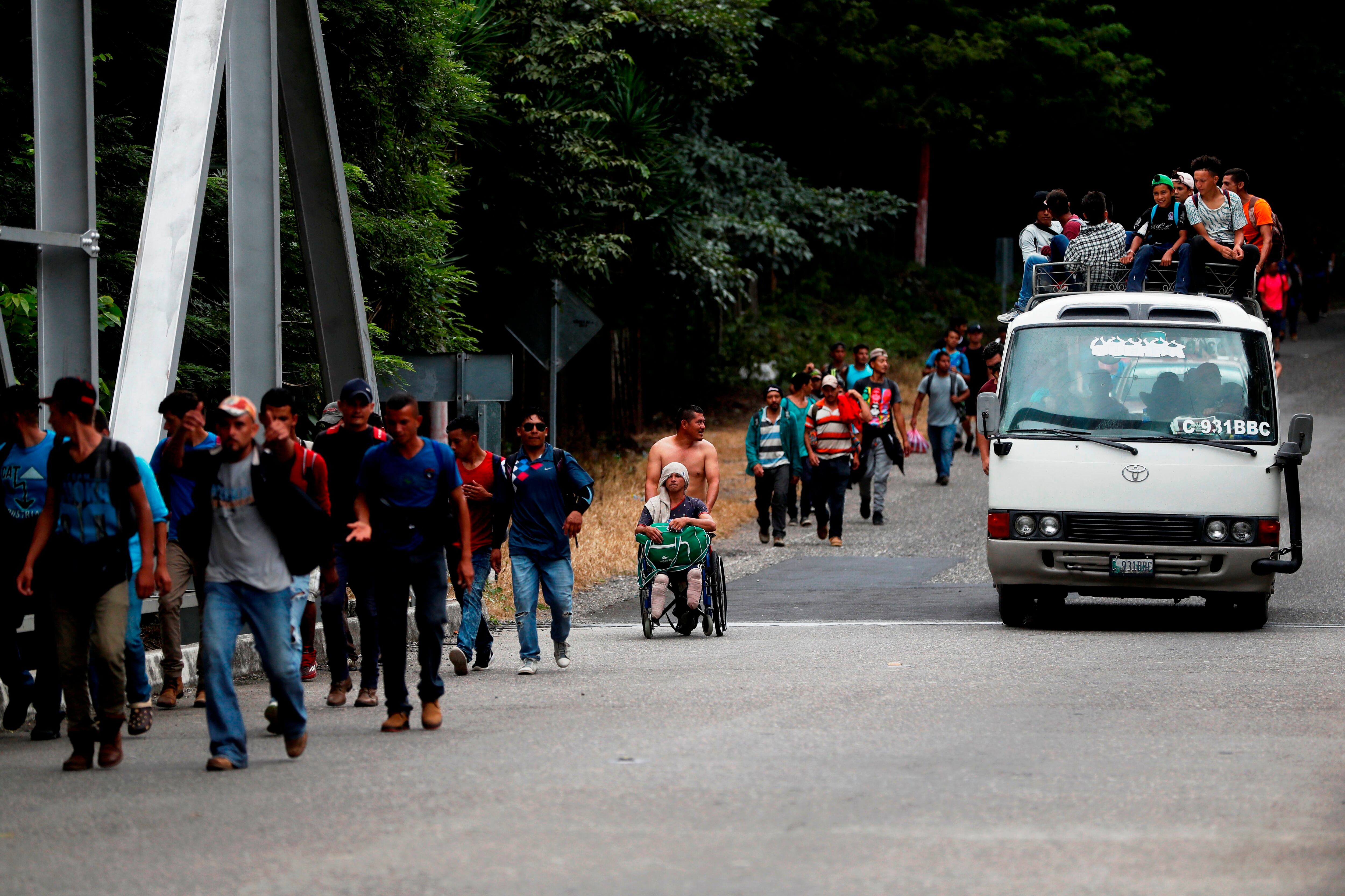 La migración de El Salvador era mucho más grande cuando las pandillas y las maras tenían mucha más incidencia en la seguridad. Con las medidas del gobierno de Bukele que mejoraron la seguridad interna, la migración desde ese país hacia Estados Unidos se redujo. EFE/Esteban Biba/Archivo
