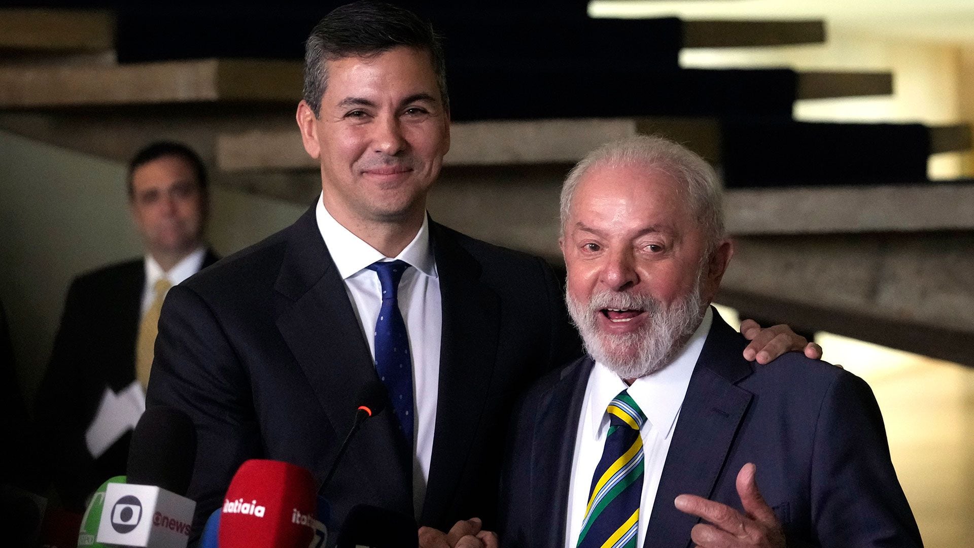 Santiago Peña se reunió con Lula da Silva SF