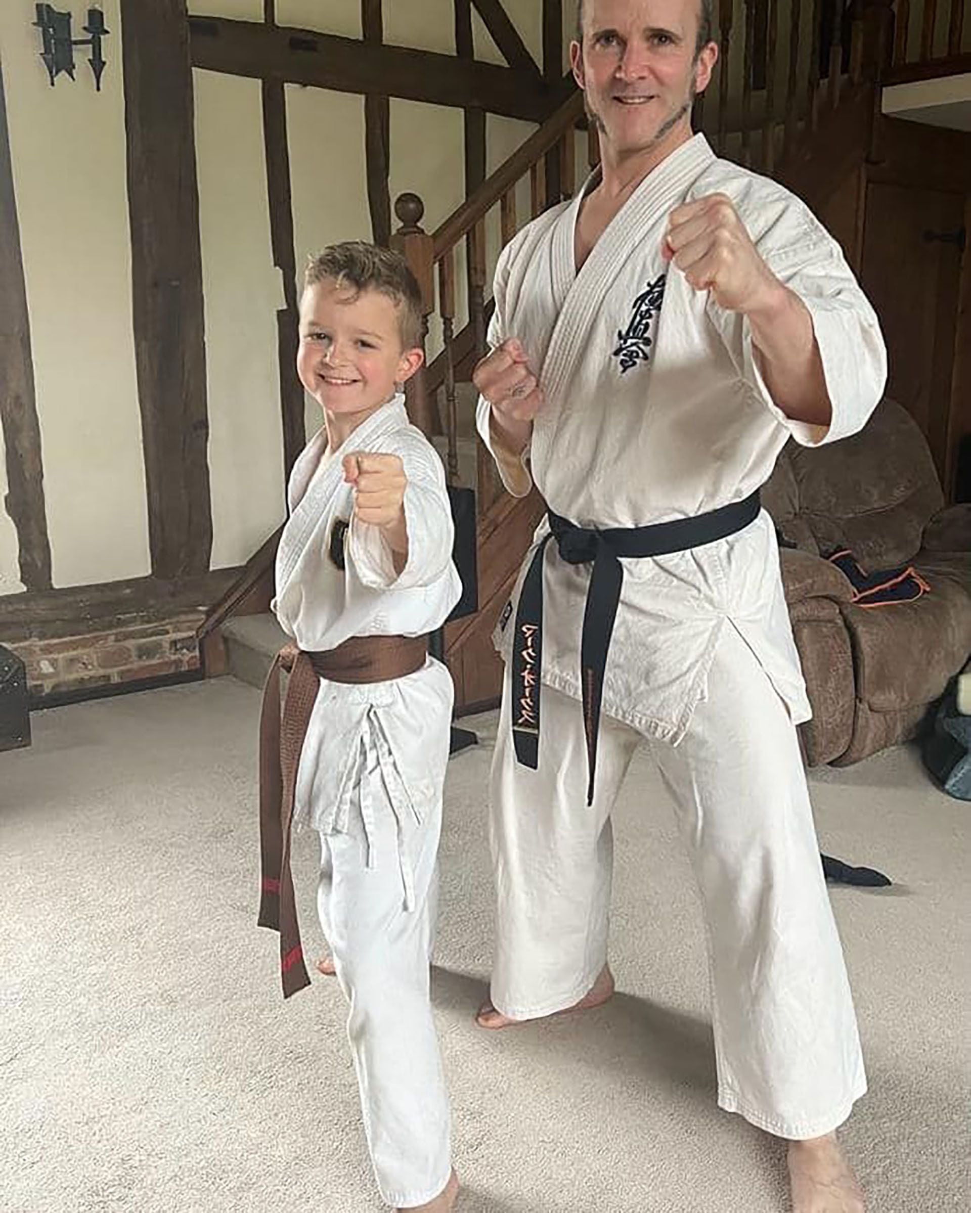 Mark y su hijo practicaban karate juntos (IG / natural_oak)