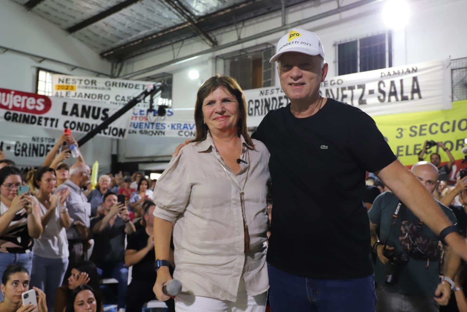 Patricia Bullrich junto a Néstor Grindetti