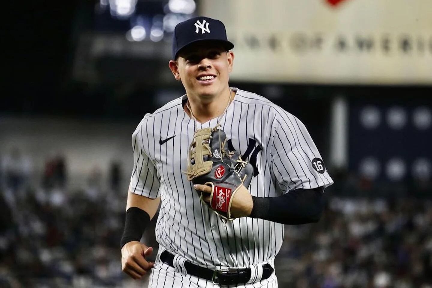 How life has changed for Yankees' Gio Urshela, Colombia's new cult