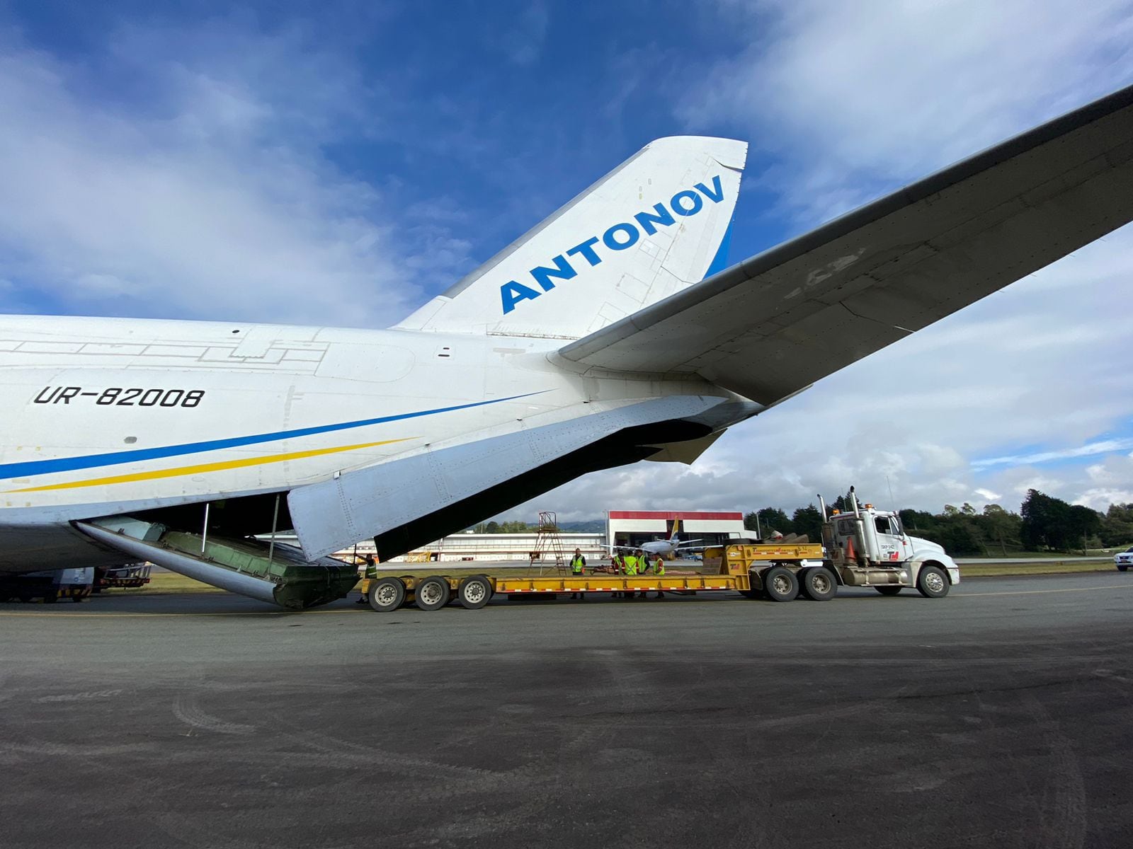 Así Es El Impresionante Antonov 124 El Avión Más Grande Del Mundo Que Aterrizó En Antioquia