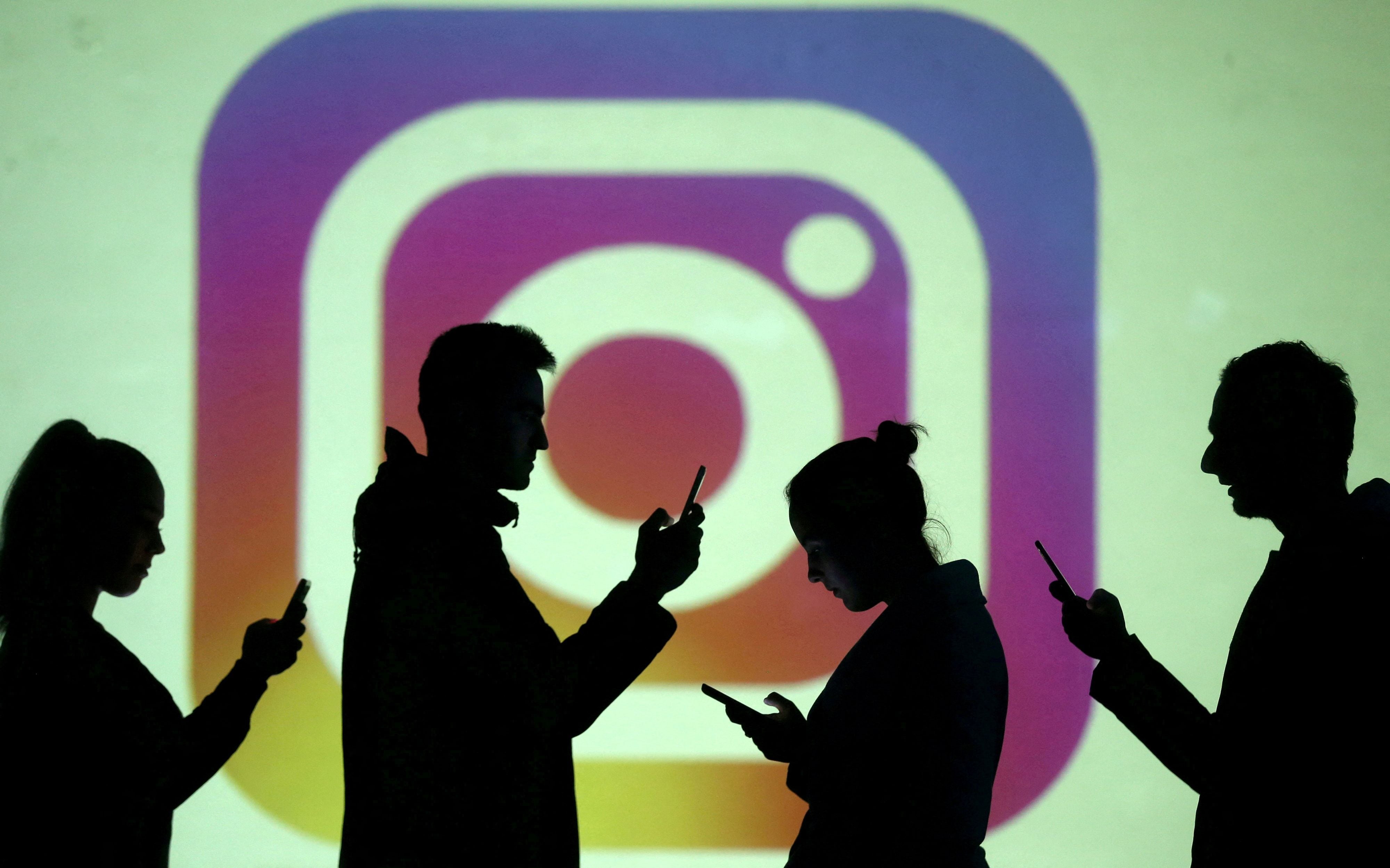 Instagram permite eliminar las solicitudes de seguimiento no aceptadas y cancelarlas. ARCHIVO. REUTERS/Dado Ruvic/Illustration/File Photo