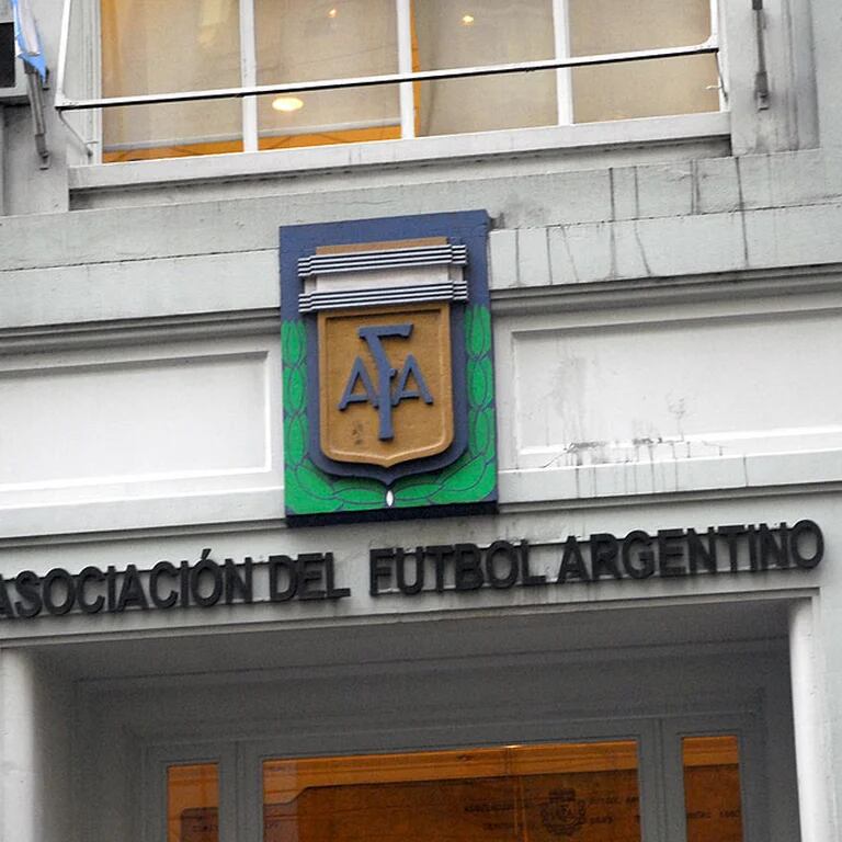 San Miguel y Argentino de Quilmes definirán el segundo ascenso