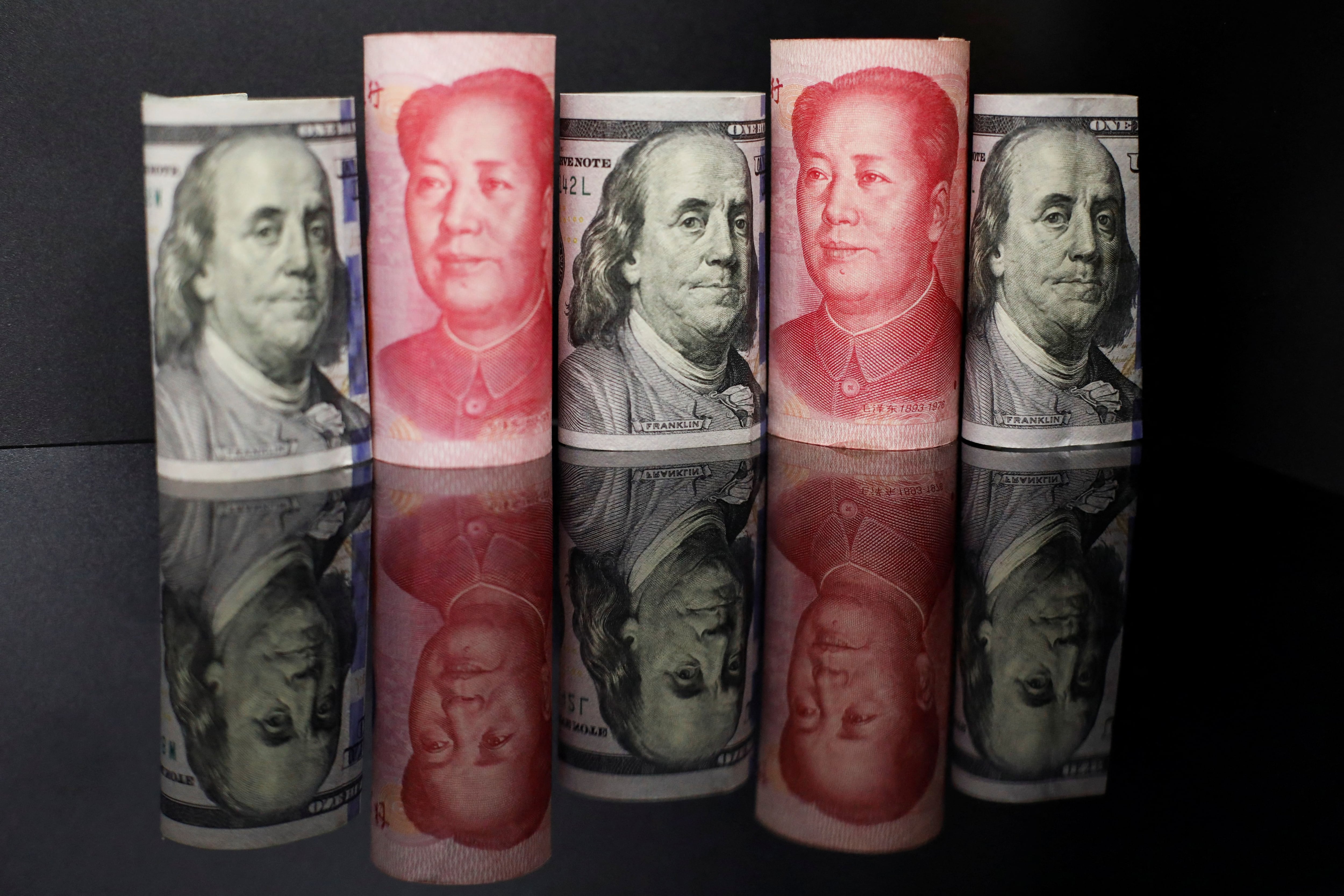 Yuanes y dólares integran las reservas del BCRA (Reuters)