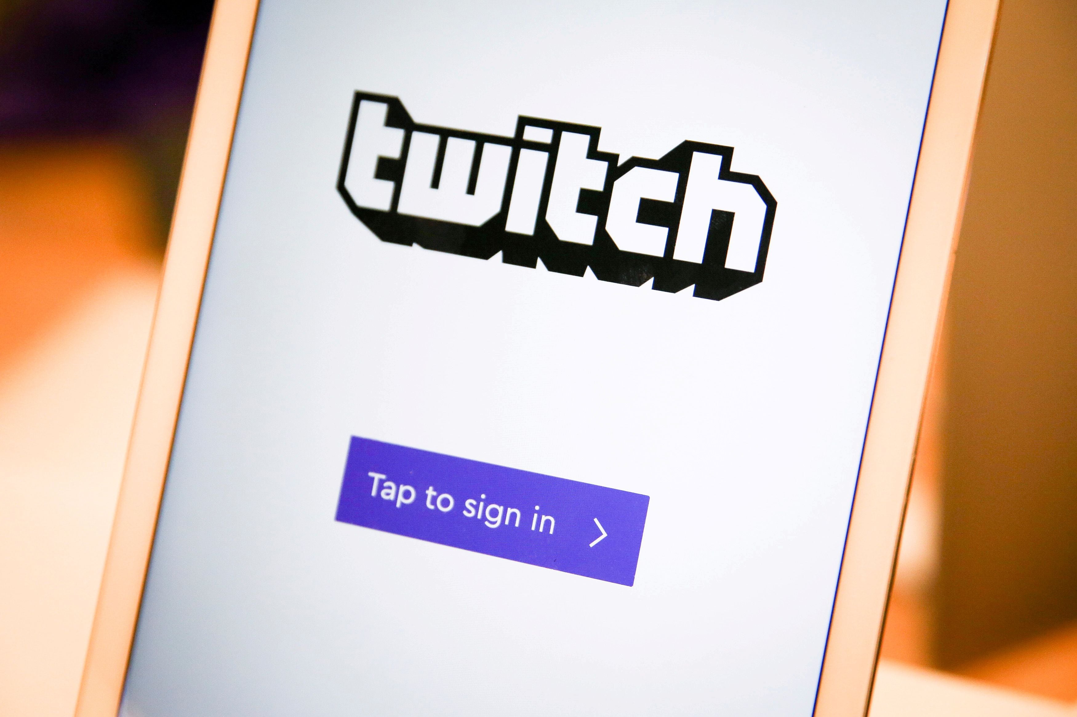 Twitch принимает радикальное решение о прямых трансляциях из-за порнографии  - Infobae