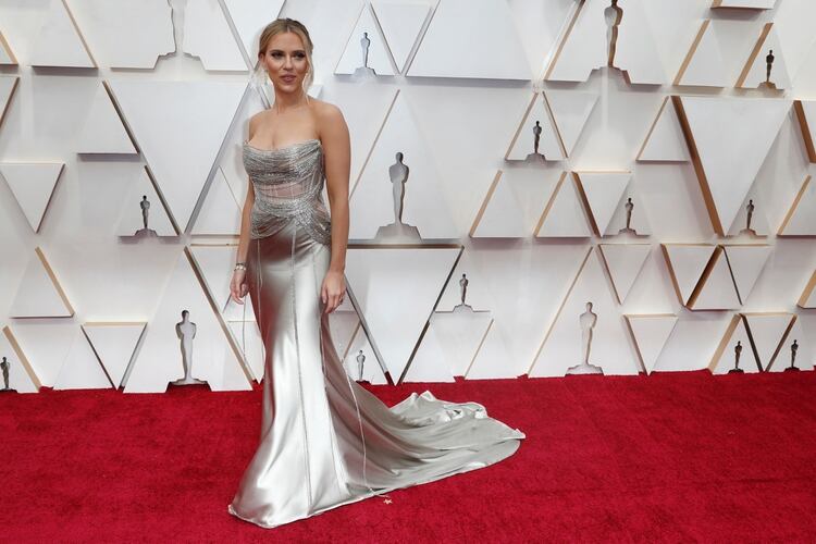 Para July Latorre Scarlett Johansson, fue la segunda mejor vestida: 