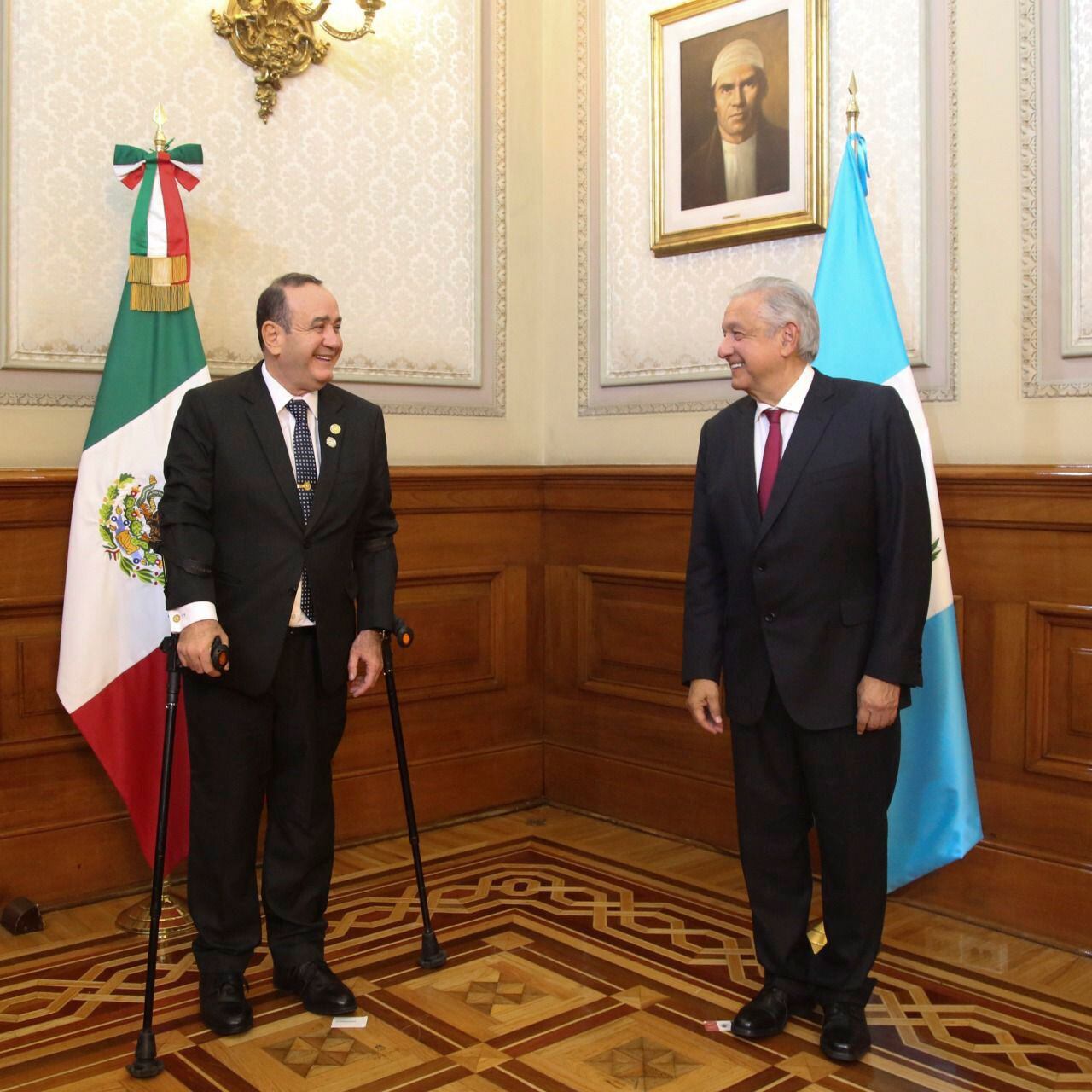 El presidente de México Andrés Manuel López Obrador con su homólogo Guatemala Alejandro Giammattei. (Foto: Presidencia de México vía REUTERS).